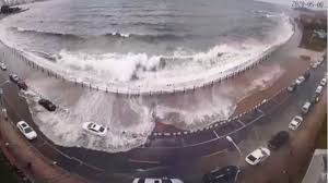 �� — china breaking news (@emsliedustin) july 20, 2021. Huge Waves Cause Flooding In E China City Cgtn
