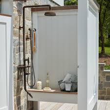 Wooden shower designs are great diy projects to improve backyards and gardens and add stunning centerpieces that are functional and stylish. 75 Beautiful Outdoor Shower Design Houzz Pictures Ideas July 2021 Houzz