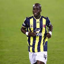 Fenerbahçe'nin eski yıldızı Ganalı futbolcu Stephen Appiah futbolu bıraktı  - Eurosport