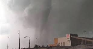A tornado is a violently rotating column of air extending from the base of a thunderstorm down to the ground. Fmc1cum Dugf4m