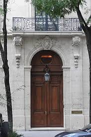 Jeffrey epstein's death in a manhattan jail cell has raised questions about restitution for his victims and what will happen to his luxury homes. Herbert N Straus House Wikipedia