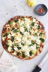 homemade white pizza with broccoli it
