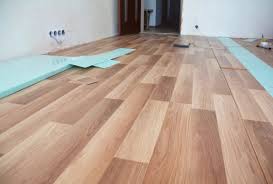 pros and cons of laminate flooring