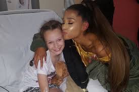 Ariana grande] 'cause i see you tryin', subliminally tryin' to see if i'm gon' be the one. Magical Moment Ariana Grande Surprises Injured Fan At Royal Manchester Children S Hospital Manchester Evening News