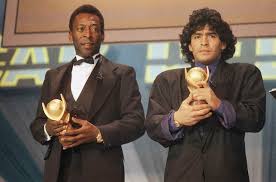 Pelé querría jugar para ayudar al santos a ganar la libertadores. O Pais De Pele Se Rende A Maradona Esportes El Pais Brasil