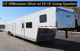 gooseneck trailer with living quarters