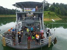 Posted by a`miey posted on 2:17 pg. Enjoy Your Life Arowana Kenyir Houseboat Tasik Kenyir
