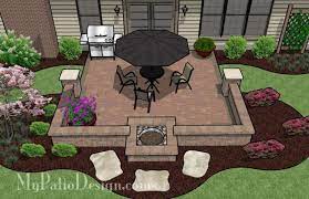 Diy Square Patio Design With Seat Wall