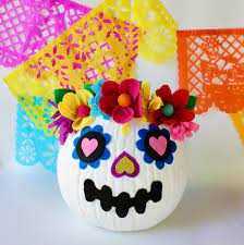 Sugar Skull Pumpkins To Celebrate Día