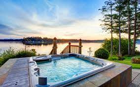 Lakeside log cabins with hot tubs in the cotswolds travel with kat. Cottages And Lodges With Hot Tubs Hot Tub Breaks Holidays Last Minute Cottages