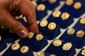 indian gold demand loses re in peak