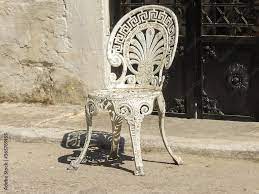 Foto De Vintage Chair On The Street