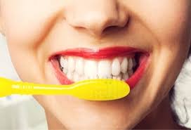 dents à l aide du bicarbonate de soude