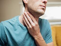 itchy throat remedy causes and natural
