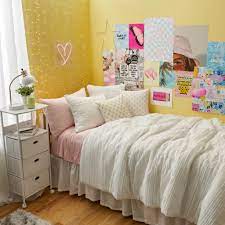 college dorm room decorations guide for