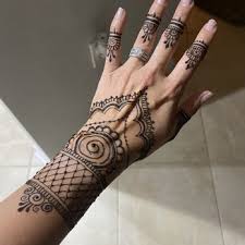 henna art and makeup by amanda