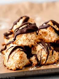 easy chocolate coconut macaroons with