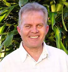 <b>Neil MacLeod</b> ist ein südafrikanischer Autor und Safari-Veranstalter. - macleod-neil