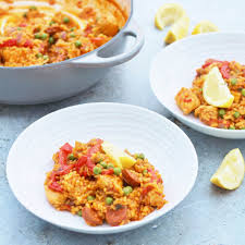 easy one pot en and chorizo paella