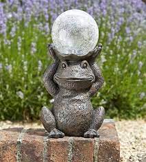 Solar Powered Gazing Frog Decorative