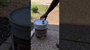 How To Open a 5 Gallon ReadySeal Paint Can Spout - YouTube