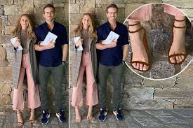 While filming an intense fight scene for new action movie the rhythm section, blake broke her hand and ended up needing two surgeries. Blake Lively Photoshops Shoes On Herself In Instagram Post