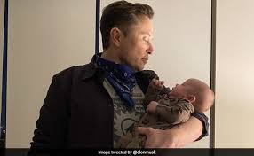 Grimes and elon musk chose the most unique baby name we've ever seen (and tried to pronounce), but it seems like they have. Tesla Founder Elon Musk Shares New Photo With Son X Ae A 12 Captions Cannot Use Spoon Yet