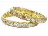 gold bangles in jhansi स न क