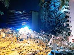 At least three people have died, and eleven more were injured or hospitalized as a result of the collapse. Asnsp2twdkbonm