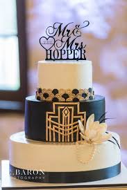 From the start, your 1920s wedding theme can and ought to take center stage. Great Gatsby Wedding Cake Loving This Wedding Cake Idea For An Early 20s Themed Wedding Com 1920s Wedding Cake Gatsby Wedding Theme Art Deco Wedding Cake