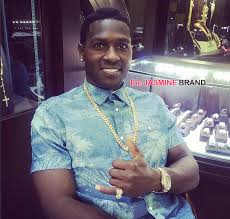 Antonio brown has developed into one of the best receivers in the nfl. Exclusive Pittsburgh Steelers Antonio Brown Ends Nasty Baby Mama Custody Battle Thejasminebrand