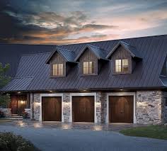 The belmont carriage house is a 3 car garage plan featuring 838 sq. 60 Residential Garage Door Designs Pictures Home Stratosphere