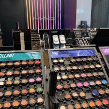 makeup artists near laval montreal qc