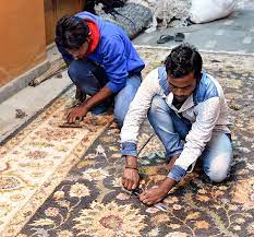 making hand knotted rugs rug