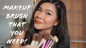 make up brush that you need basic for