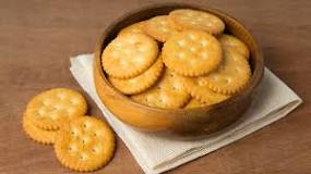 Do Ritz crackers have a hole in the middle?