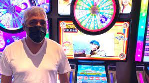 Man hits $892,000 jackpot at The Cosmopolitan of Las Vegas | KSNV