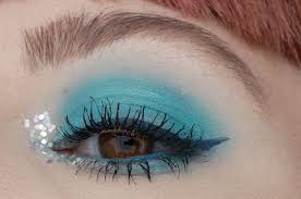 aqua blue eye makeup photo tutorial