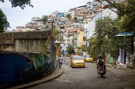 Cristo Redentor e Favela: Visita guiada com Traslado – Rio Carioca Tour