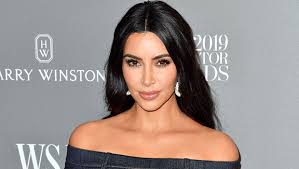 kim kardashian goes makeup free in new