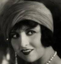 1920s makeup vine glam