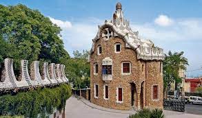 book on park güell photos and the