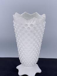 Milk Sawtooth Glass Vase