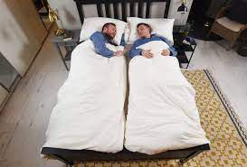 the best way for couples to share a bed