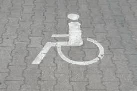 Ein anwohnerparkausweis ermöglicht ihnen das parken auf einem mieterparkplatz. Behindertenparkausweis Sonderrechte Beim Parken 2021