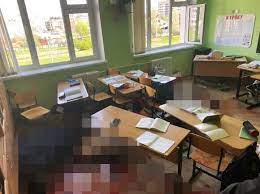 Отчисленный студент открыл стрельбу в казанской школе № 175. 9mjchpojsvsefm