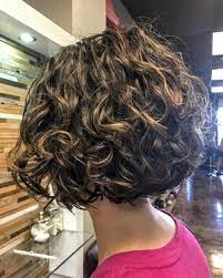 Bob hair images for women with round, long, oval etc. 29 Most Flattering Short Curly Hairstyles To Perfectly Shape Your Curls Short Layered Curly Hair Curly Hair Trends Short Curly Bob Hairstyles
