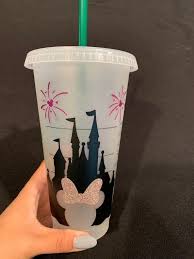 18 млн подписчиков, 3,912 подписок, 2,151 публикаций — посмотрите в instagram фото и видео starbucks coffee ☕ (@starbucks). Disney Castle Starbucks Cup Personalized Starbucks Cup Etsy Disney Starbucks Personalized Starbucks Cup Starbucks Cups