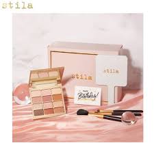stila eyeshadow palette with brushes