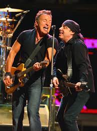 As a career, in 1999, mccartney joined the american pop boy band dream street. Bruce Springsteen Bruce Springsteen Photos Bruce Springsteen And The E Street Band In Concert Zimbio
